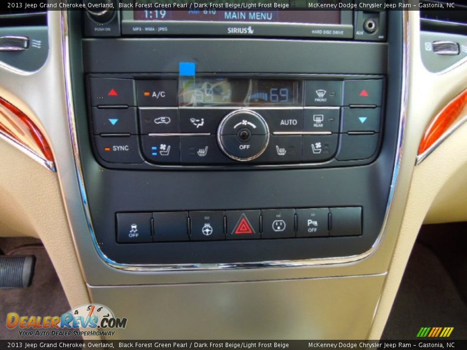 Controls of 2013 Jeep Grand Cherokee Overland Photo #14