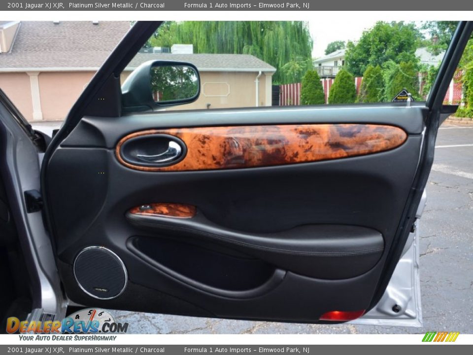 Door Panel of 2001 Jaguar XJ XJR Photo #21