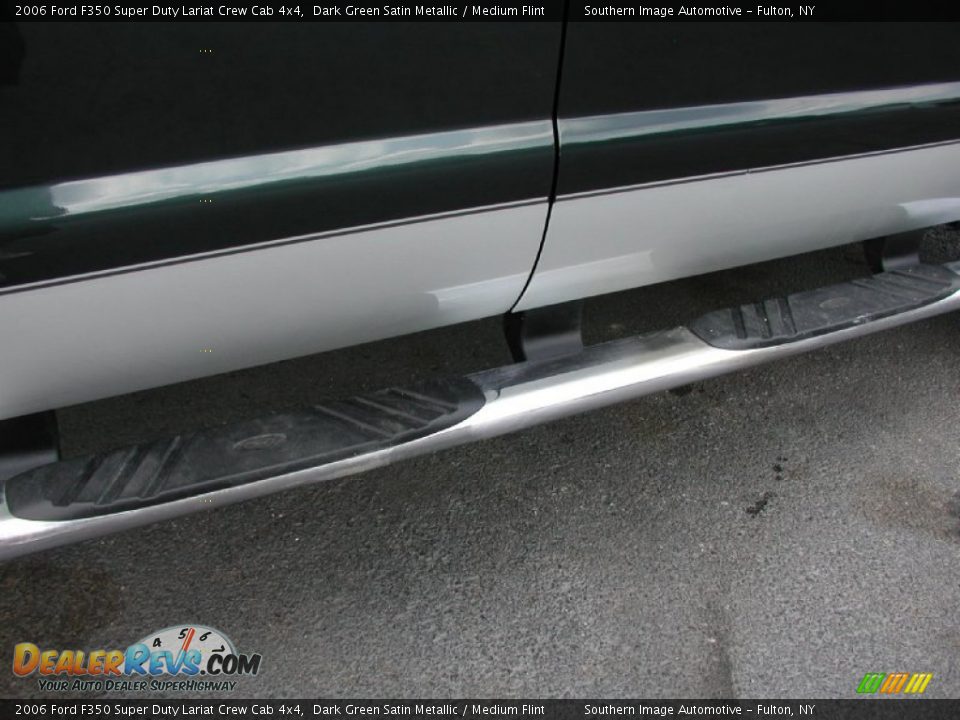 2006 Ford F350 Super Duty Lariat Crew Cab 4x4 Dark Green Satin Metallic / Medium Flint Photo #28