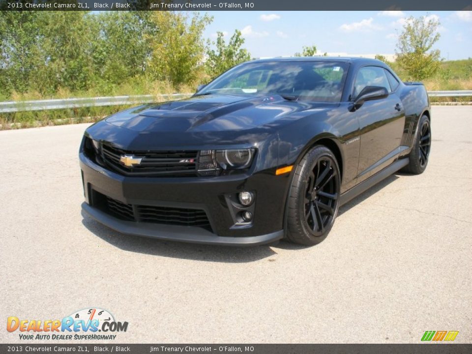 Front 3/4 View of 2013 Chevrolet Camaro ZL1 Photo #4