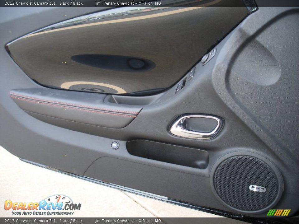 Door Panel of 2013 Chevrolet Camaro ZL1 Photo #20