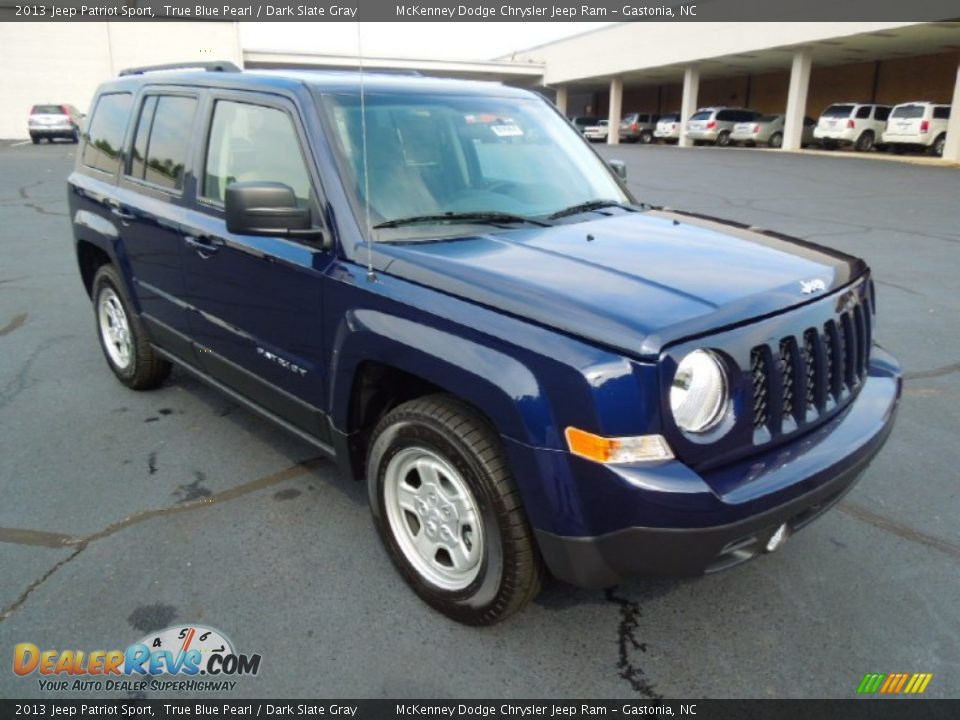 Front 3/4 View of 2013 Jeep Patriot Sport Photo #1