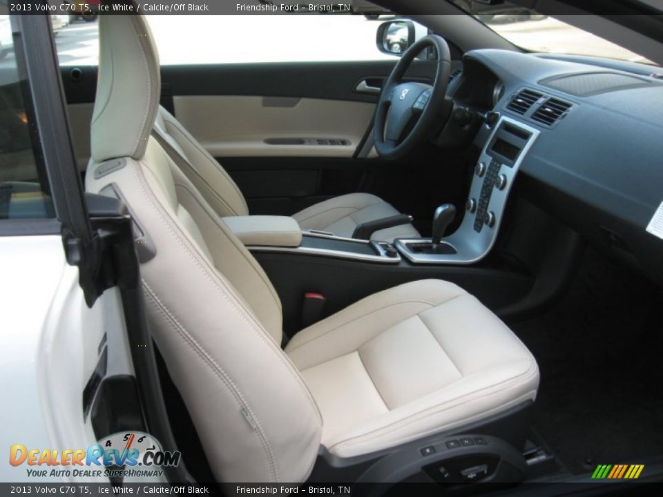 Front Seat of 2013 Volvo C70 T5 Photo #21