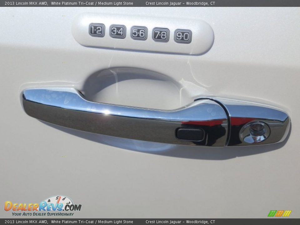2013 Lincoln MKX AWD White Platinum Tri-Coat / Medium Light Stone Photo #13