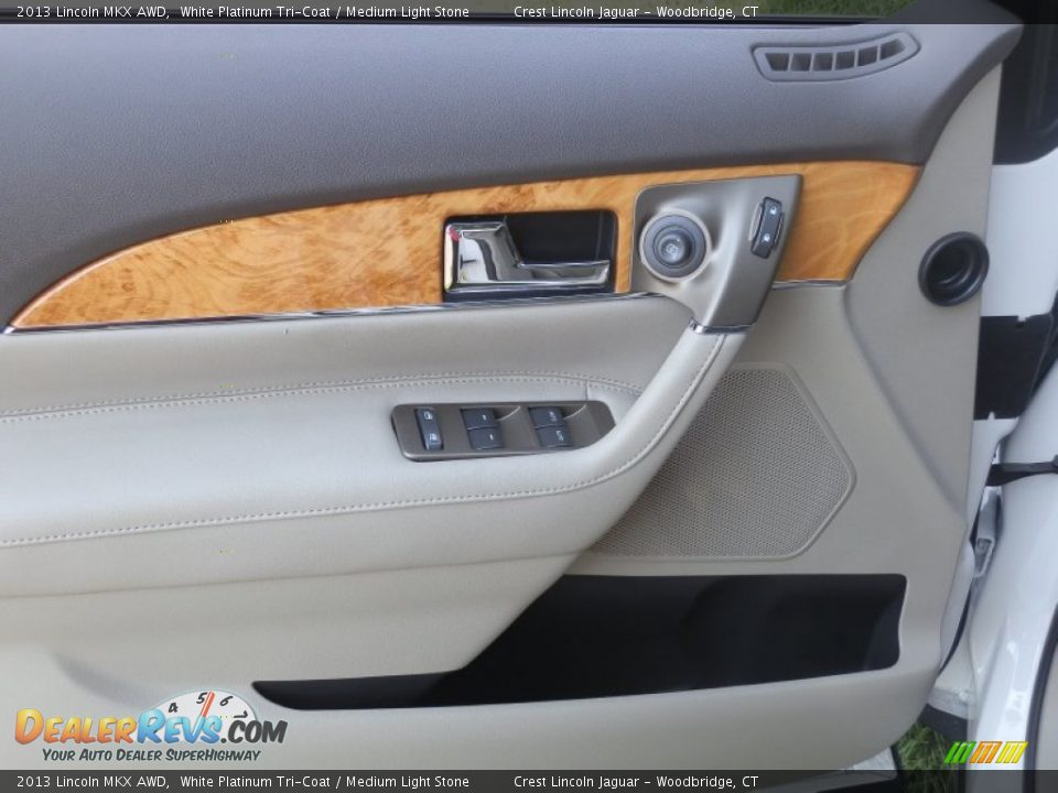 Door Panel of 2013 Lincoln MKX AWD Photo #14