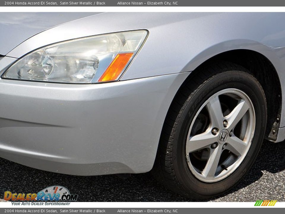 2004 Honda Accord EX Sedan Satin Silver Metallic / Black Photo #2