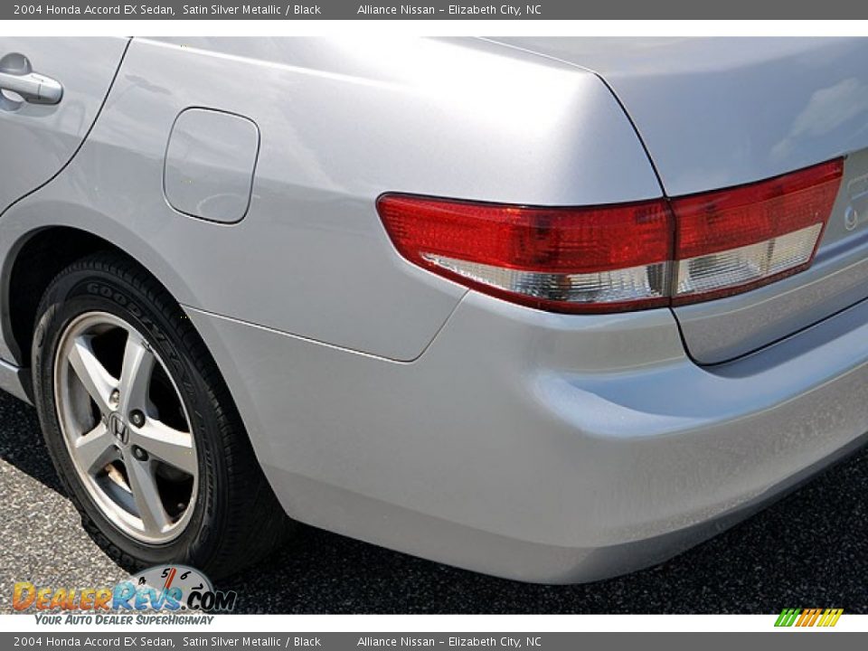 2004 Honda Accord EX Sedan Satin Silver Metallic / Black Photo #3