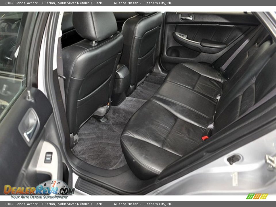 2004 Honda Accord EX Sedan Satin Silver Metallic / Black Photo #13