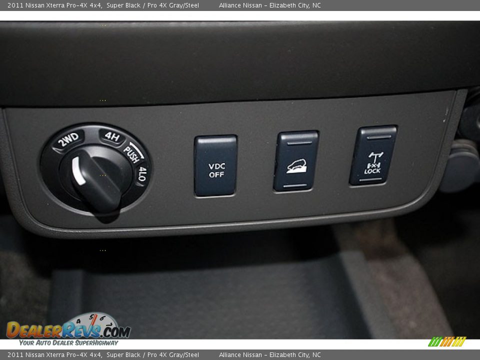2011 Nissan Xterra Pro-4X 4x4 Super Black / Pro 4X Gray/Steel Photo #18