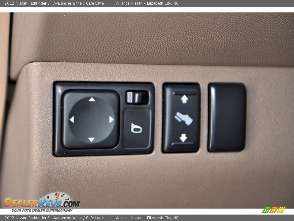 2012 Nissan Pathfinder S Avalanche White / Cafe Latte Photo #9