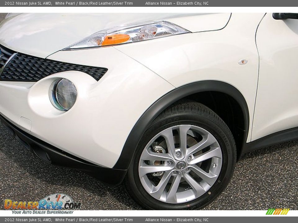 2012 Nissan Juke SL AWD White Pearl / Black/Red Leather/Silver Trim Photo #2