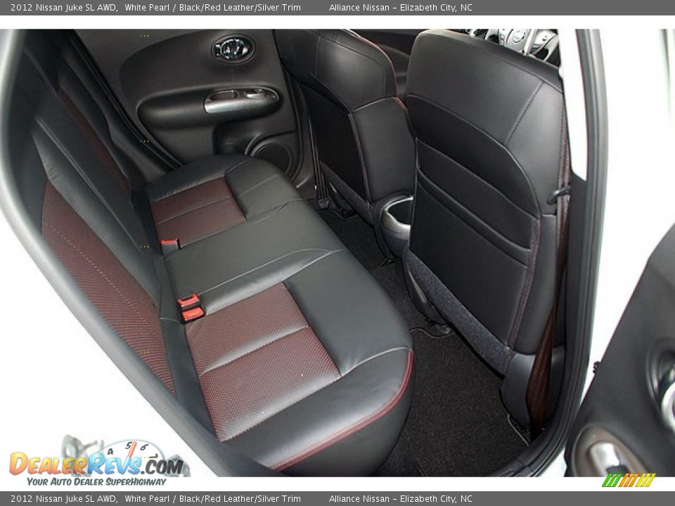 2012 Nissan Juke SL AWD White Pearl / Black/Red Leather/Silver Trim Photo #18