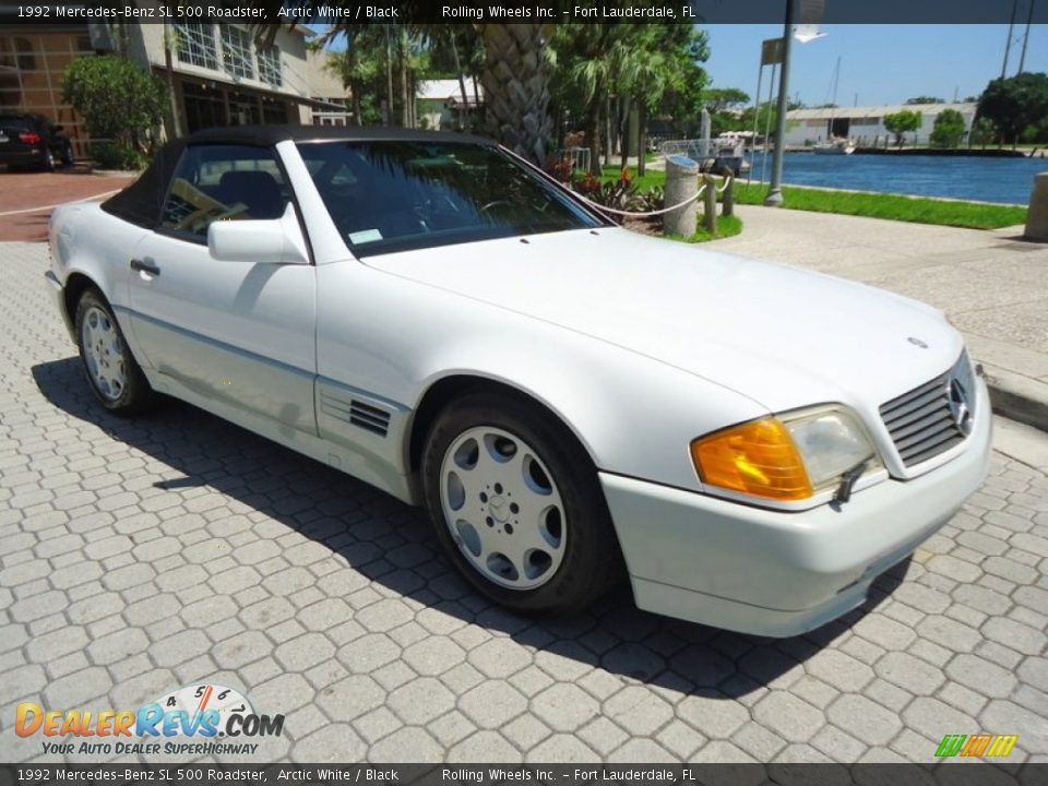 Front 3/4 View of 1992 Mercedes-Benz SL 500 Roadster Photo #11