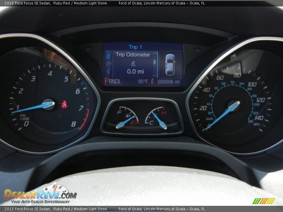 2013 Ford Focus SE Sedan Ruby Red / Medium Light Stone Photo #8