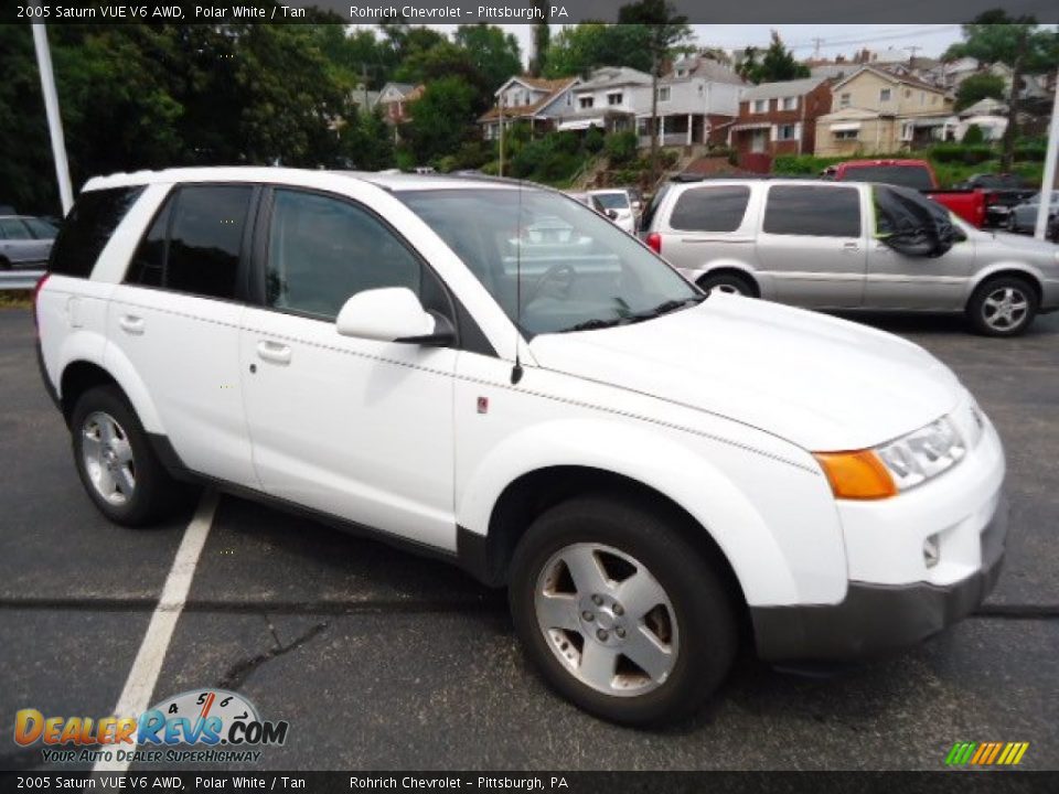 2005 Saturn VUE V6 AWD Polar White / Tan Photo #3