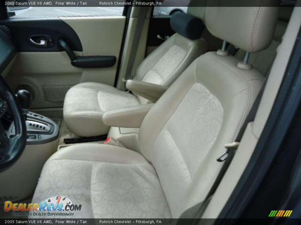 2005 Saturn VUE V6 AWD Polar White / Tan Photo #4