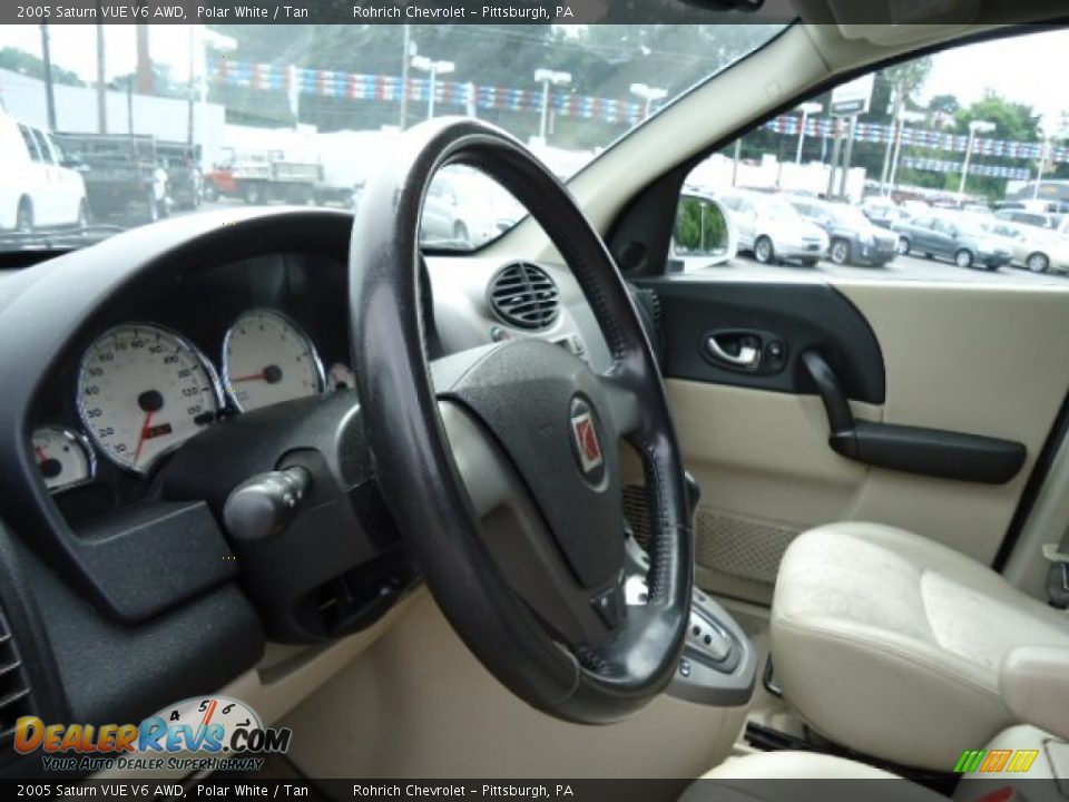 2005 Saturn VUE V6 AWD Polar White / Tan Photo #17