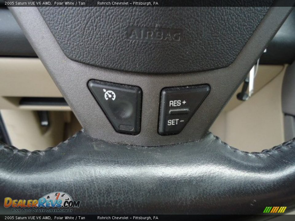 2005 Saturn VUE V6 AWD Polar White / Tan Photo #18