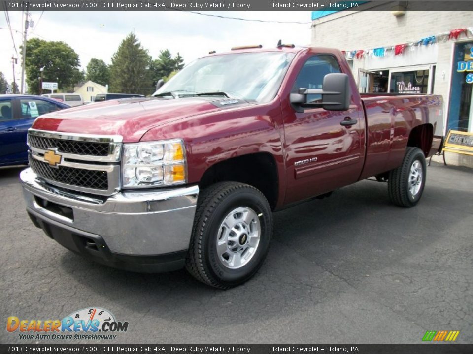 Front 3/4 View of 2013 Chevrolet Silverado 2500HD LT Regular Cab 4x4 Photo #4