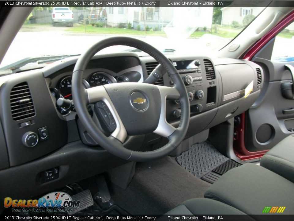 Dashboard of 2013 Chevrolet Silverado 2500HD LT Regular Cab 4x4 Photo #23