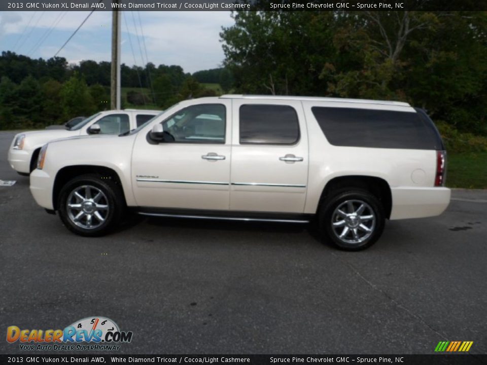 2013 GMC Yukon XL Denali AWD White Diamond Tricoat / Cocoa/Light Cashmere Photo #1