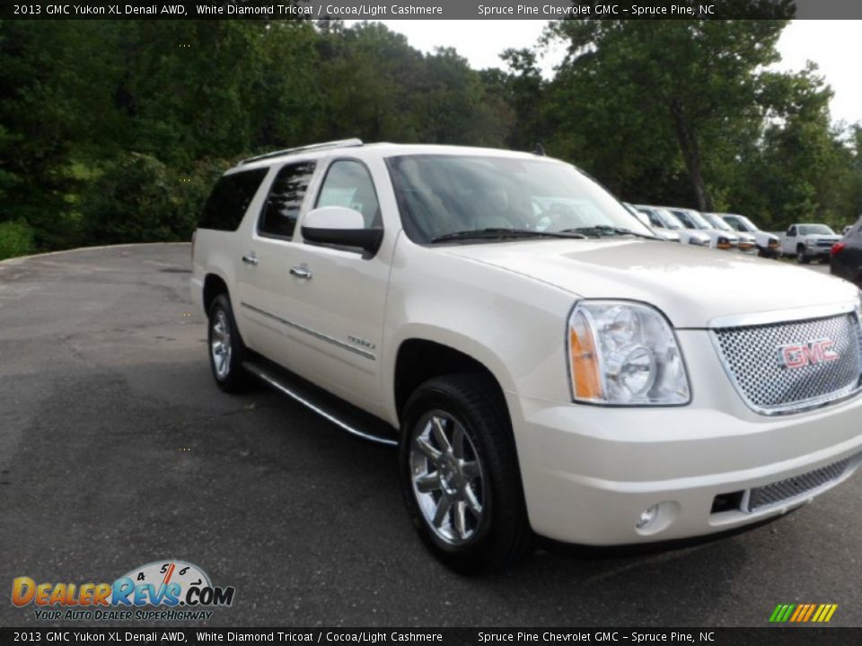 2013 GMC Yukon XL Denali AWD White Diamond Tricoat / Cocoa/Light Cashmere Photo #3