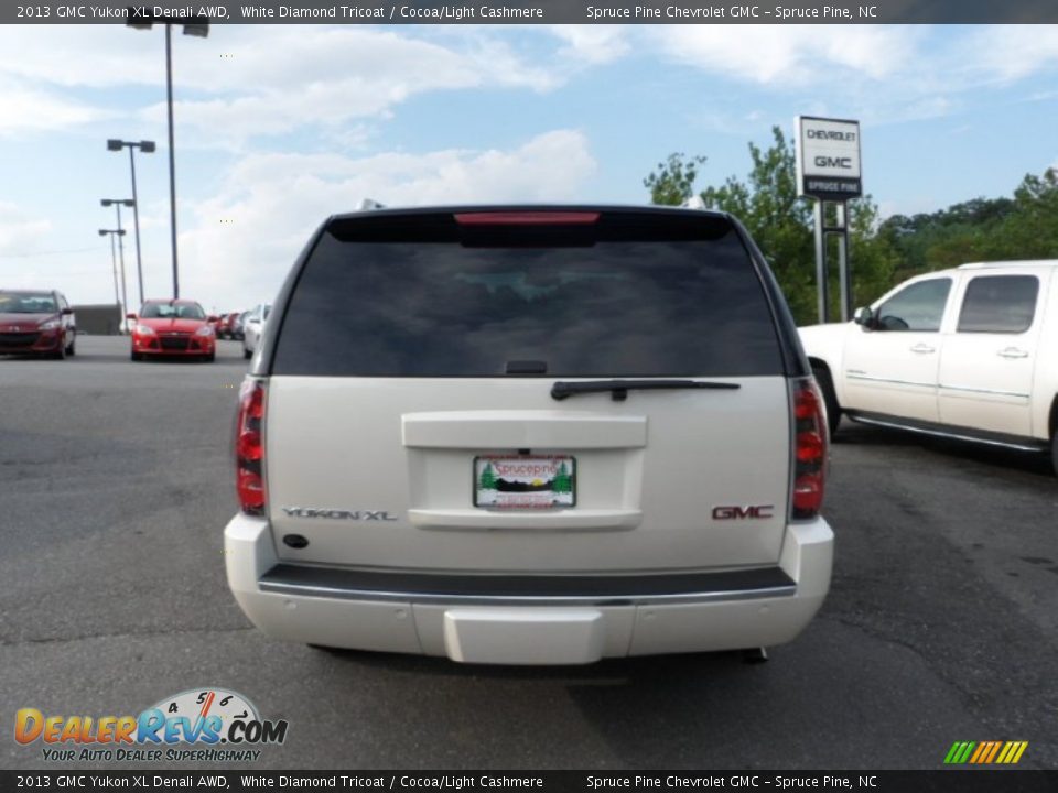 2013 GMC Yukon XL Denali AWD White Diamond Tricoat / Cocoa/Light Cashmere Photo #7