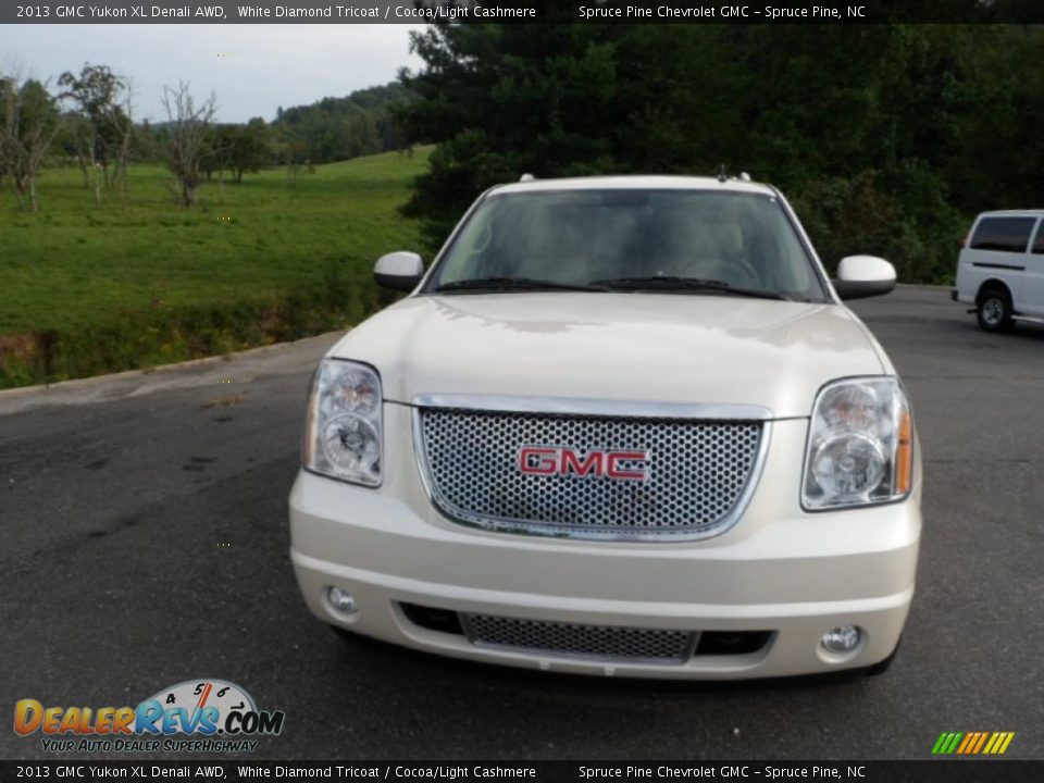 2013 GMC Yukon XL Denali AWD White Diamond Tricoat / Cocoa/Light Cashmere Photo #8