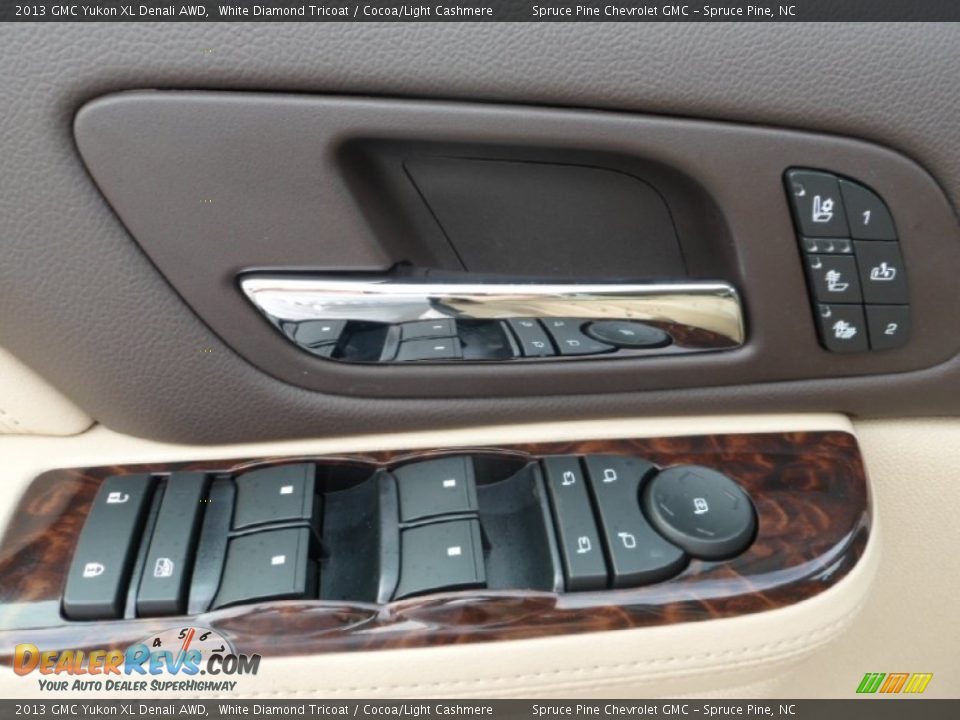 2013 GMC Yukon XL Denali AWD White Diamond Tricoat / Cocoa/Light Cashmere Photo #14