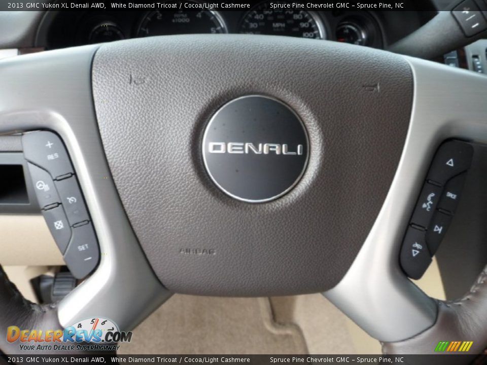 2013 GMC Yukon XL Denali AWD White Diamond Tricoat / Cocoa/Light Cashmere Photo #16