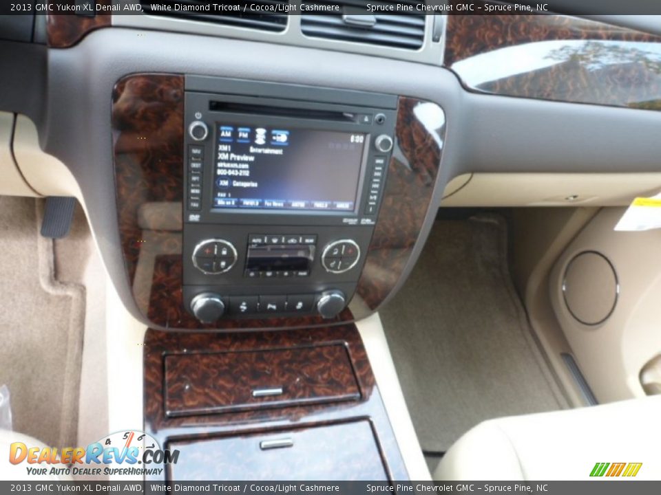 2013 GMC Yukon XL Denali AWD White Diamond Tricoat / Cocoa/Light Cashmere Photo #21