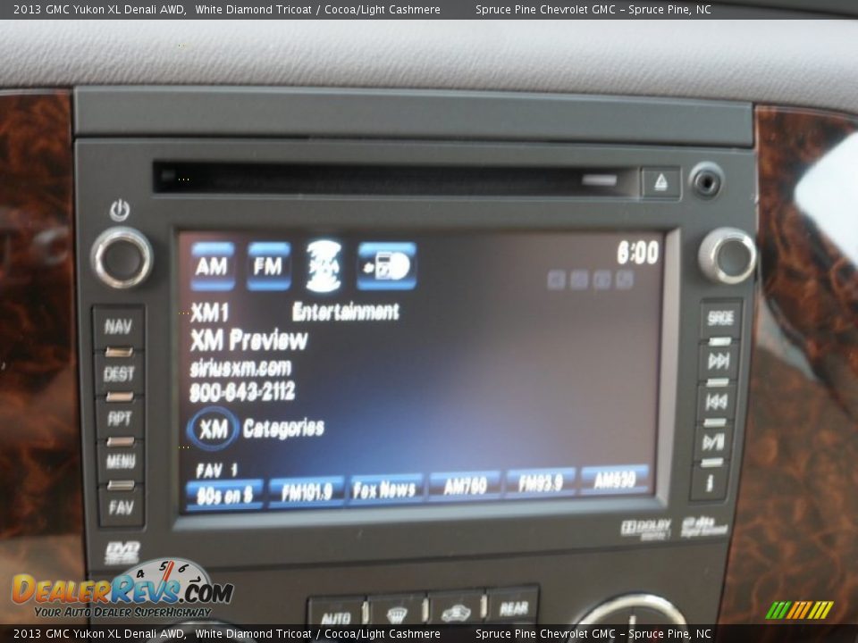 2013 GMC Yukon XL Denali AWD White Diamond Tricoat / Cocoa/Light Cashmere Photo #22