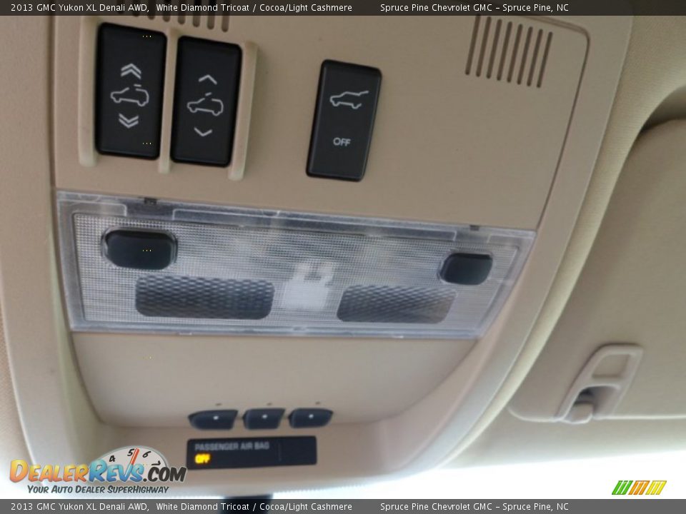 2013 GMC Yukon XL Denali AWD White Diamond Tricoat / Cocoa/Light Cashmere Photo #24