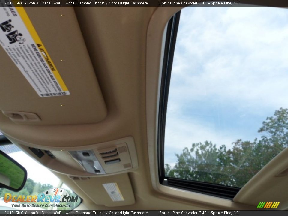 2013 GMC Yukon XL Denali AWD White Diamond Tricoat / Cocoa/Light Cashmere Photo #25