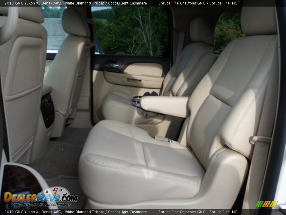 2013 GMC Yukon XL Denali AWD White Diamond Tricoat / Cocoa/Light Cashmere Photo #28