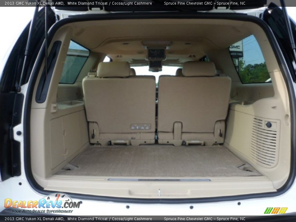 2013 GMC Yukon XL Denali AWD White Diamond Tricoat / Cocoa/Light Cashmere Photo #34