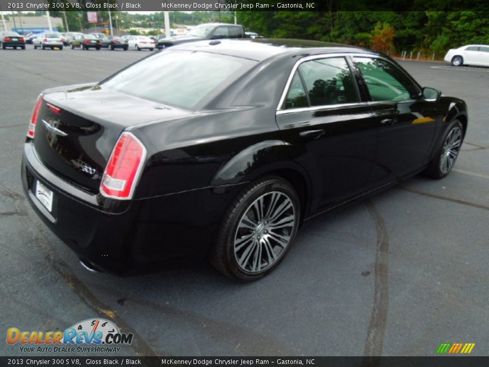 2013 Chrysler 300 S V8 Gloss Black / Black Photo #5