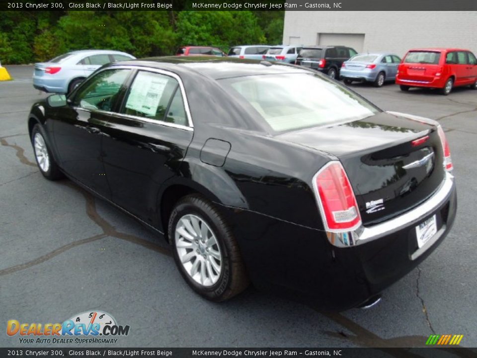 2013 Chrysler 300 Gloss Black / Black/Light Frost Beige Photo #6