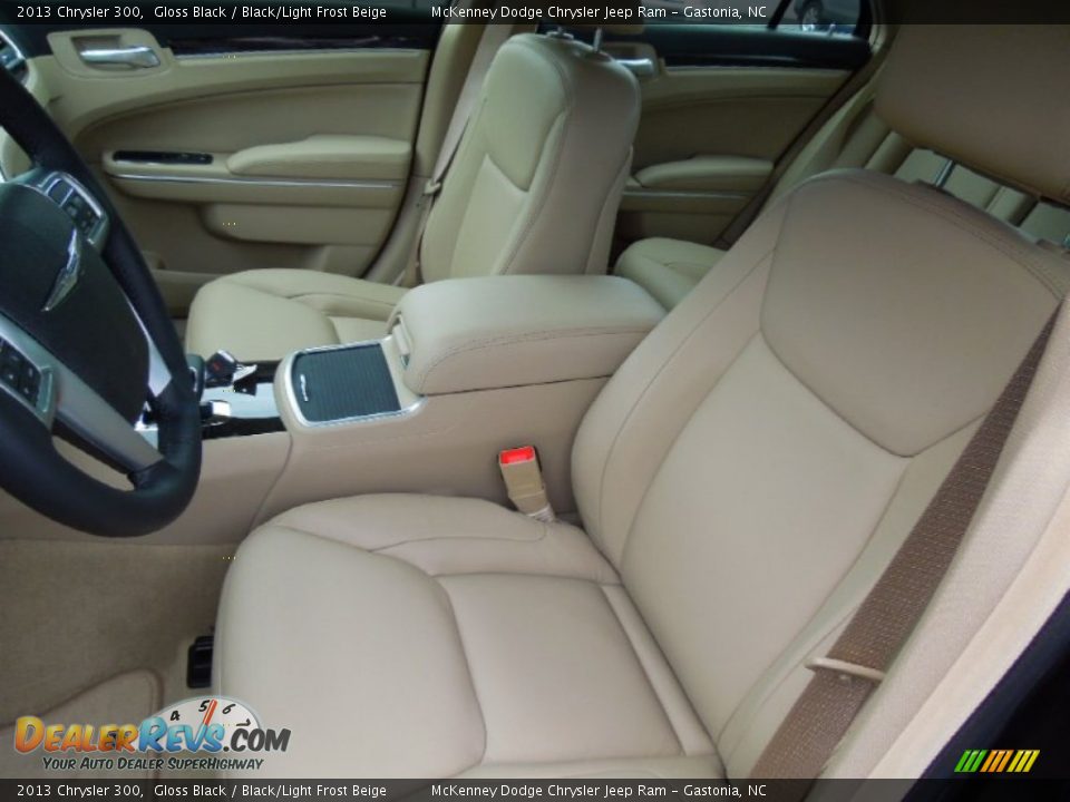 Front Seat of 2013 Chrysler 300  Photo #9