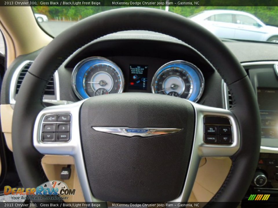 2013 Chrysler 300  Steering Wheel Photo #15
