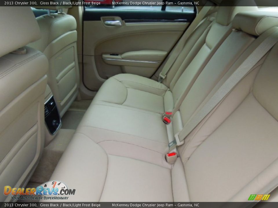 Rear Seat of 2013 Chrysler 300  Photo #17