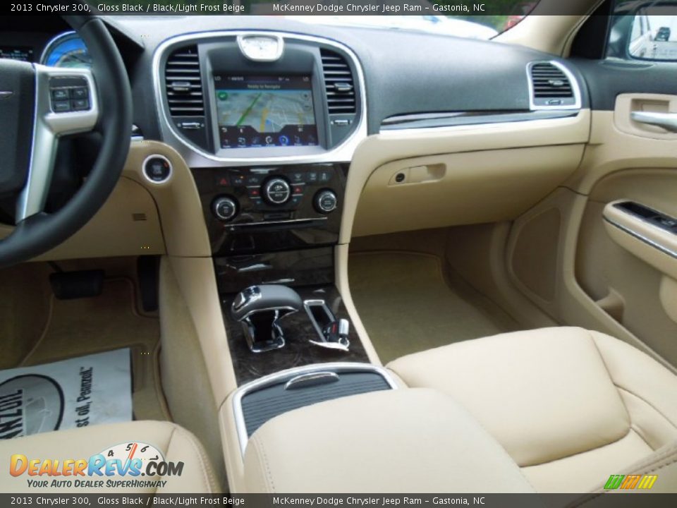 Dashboard of 2013 Chrysler 300  Photo #19