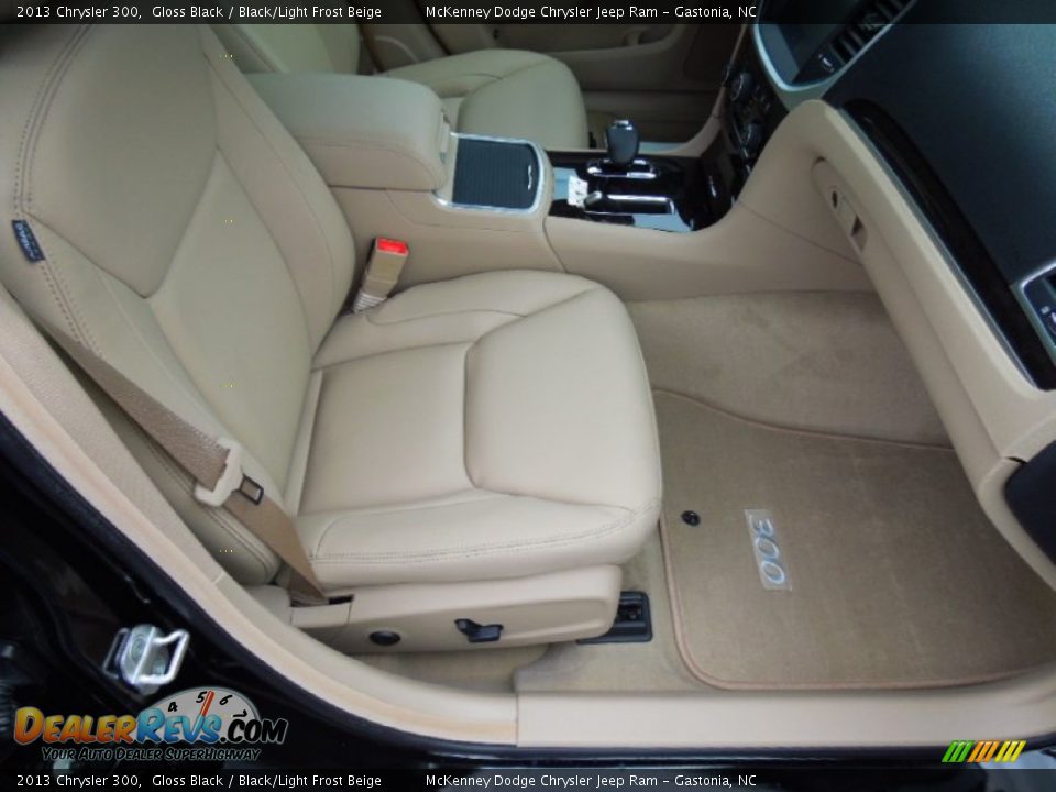 Black/Light Frost Beige Interior - 2013 Chrysler 300  Photo #22