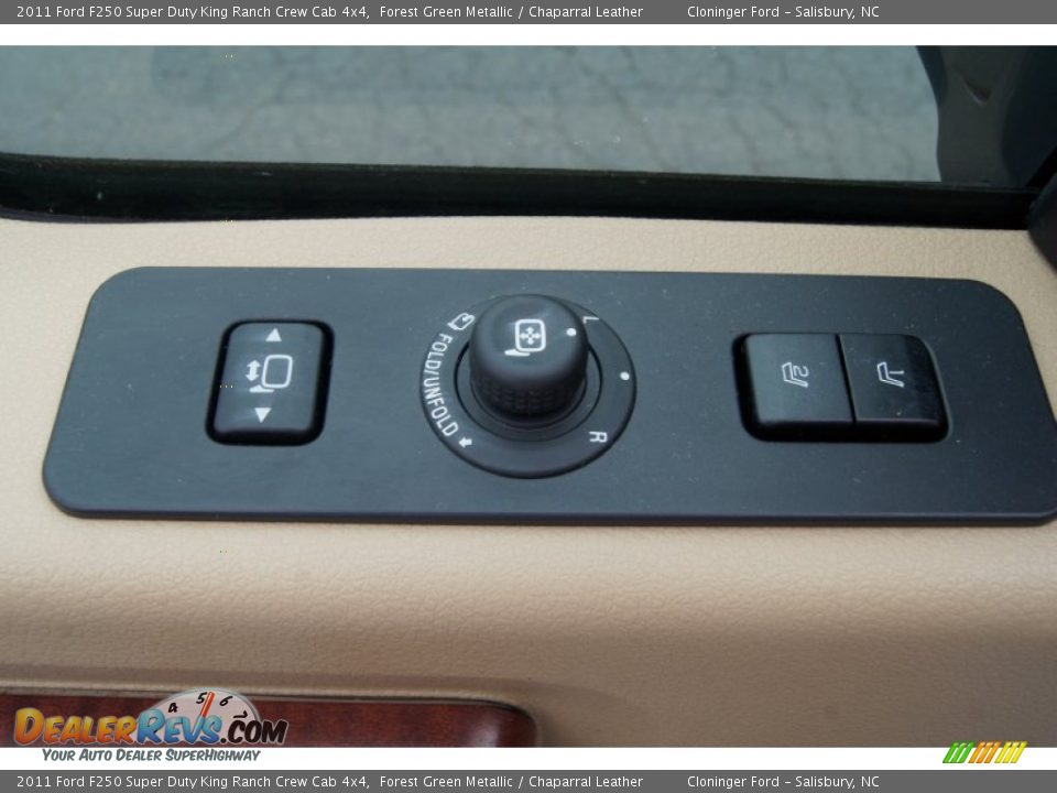 Controls of 2011 Ford F250 Super Duty King Ranch Crew Cab 4x4 Photo #10