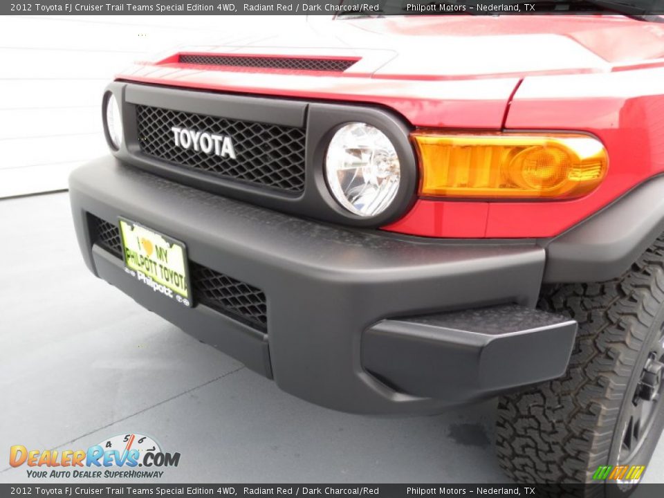 2012 Toyota FJ Cruiser Trail Teams Special Edition 4WD Radiant Red / Dark Charcoal/Red Photo #9