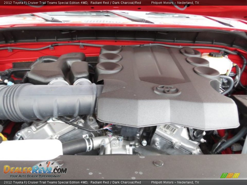 2012 Toyota FJ Cruiser Trail Teams Special Edition 4WD Radiant Red / Dark Charcoal/Red Photo #15