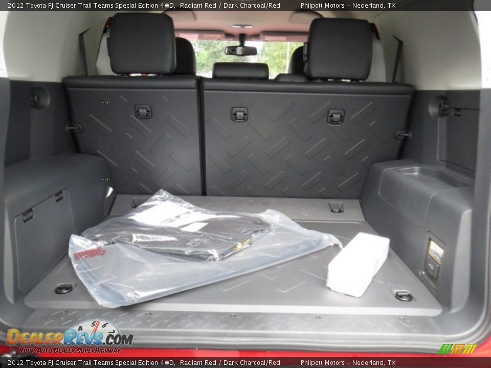 2012 Toyota FJ Cruiser Trail Teams Special Edition 4WD Trunk Photo #17