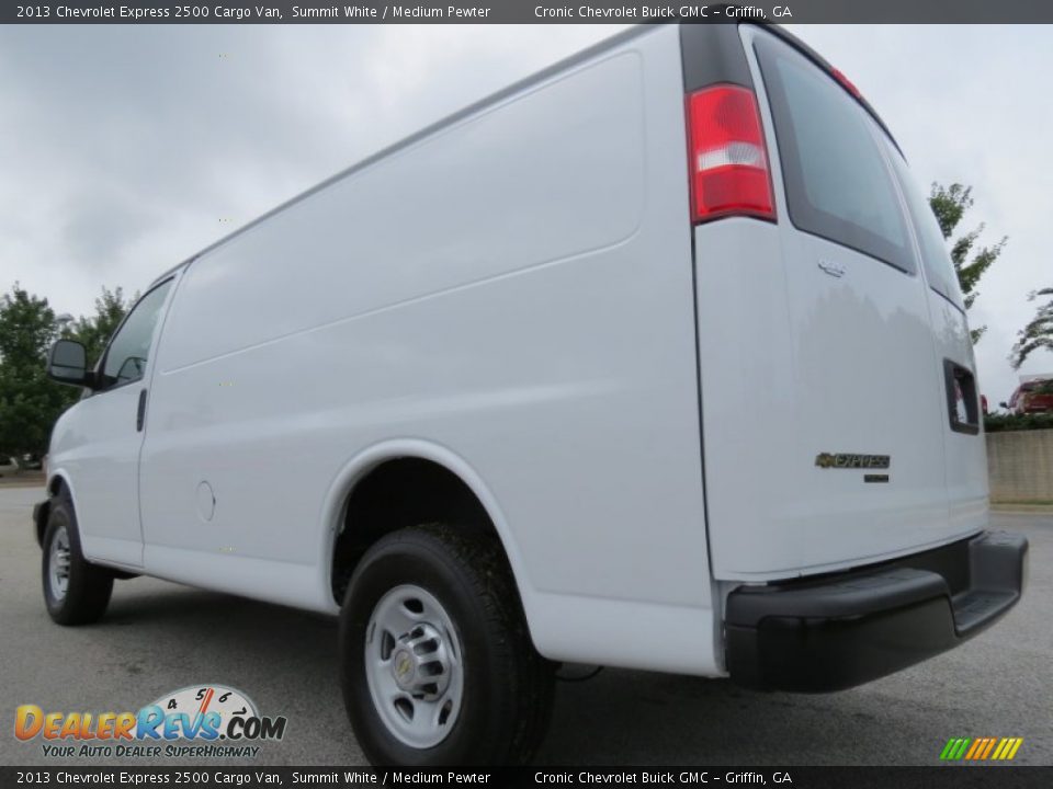 2013 Chevrolet Express 2500 Cargo Van Summit White / Medium Pewter Photo #5