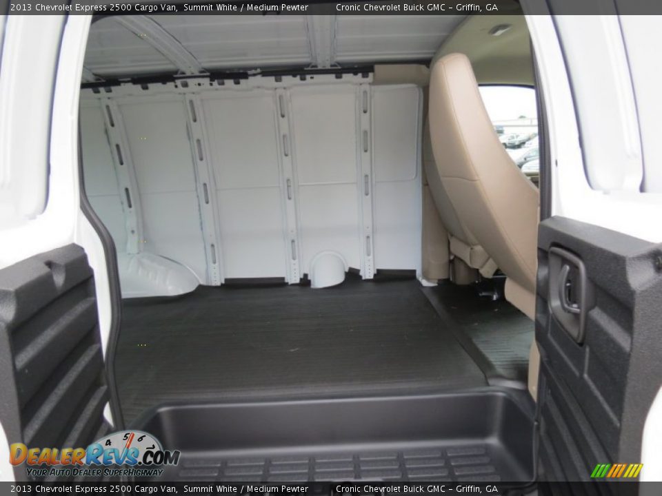 2013 Chevrolet Express 2500 Cargo Van Summit White / Medium Pewter Photo #13