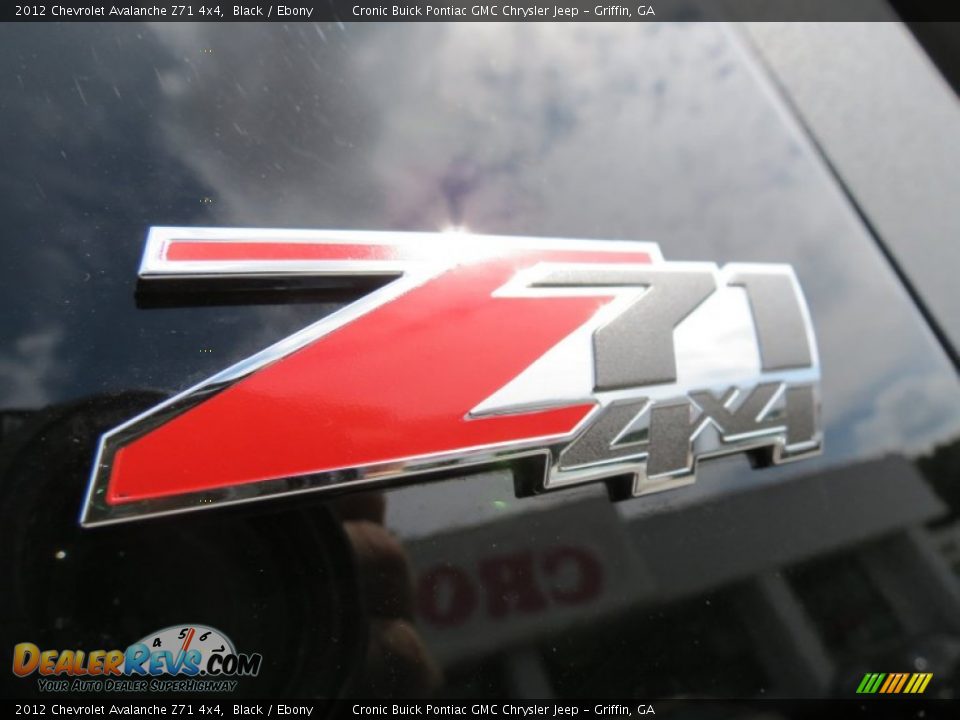 2012 Chevrolet Avalanche Z71 4x4 Black / Ebony Photo #14